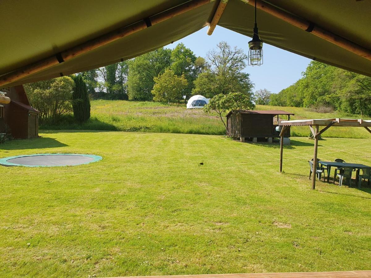 Luxury Safari Tents At Moulin Du Pommier Glamping & Camping Saulgond Exterior foto